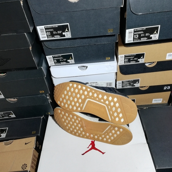 ADIDAS NMD_R1 MEN'S US SIZE 9.5 LIKE NEW BARELY WORE "USED ITEM NO BOX" - Picture 7 of 12